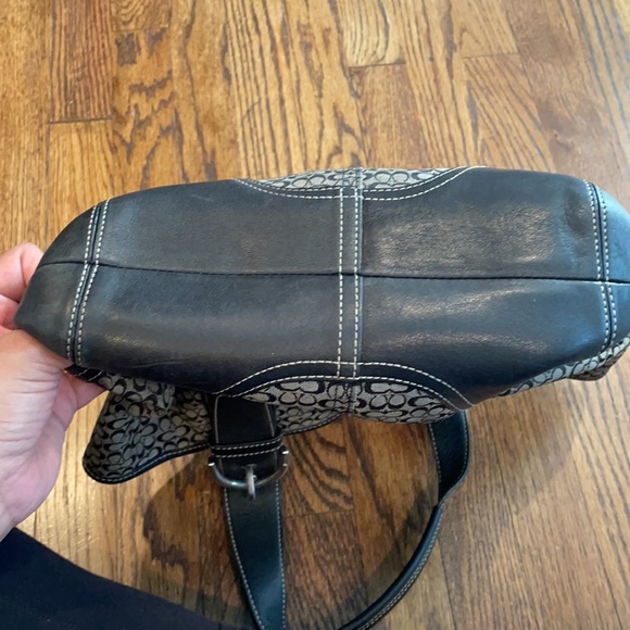 Coach Handbag - Picture 4 of 4